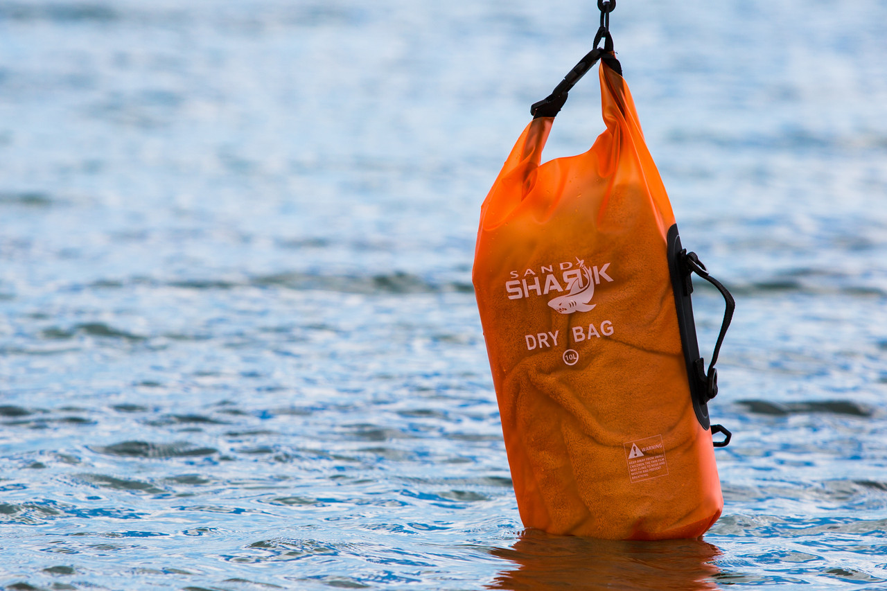 Sac waterproof 10l +sangle