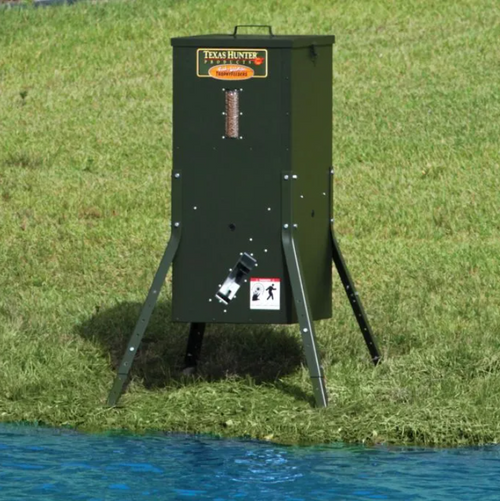 Directional Fish Feeder WITH Solar Panel, 70 lb. capacity - Texas Hunter Products