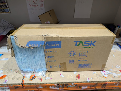 Task Underpads Blueys - CTN/300PCS (DAMAGED PACKAGING)