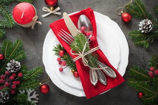 Decorating Your Table with Christmas Cheer