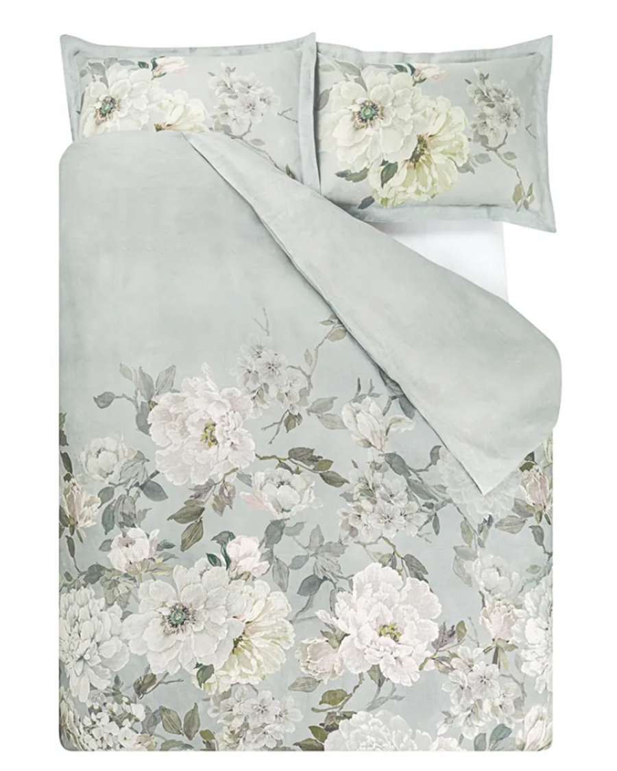 Fleurs Blanche Platinum Bedding