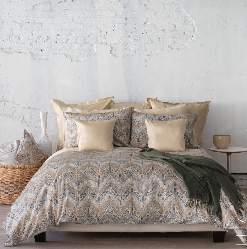 How to Layer Bedding Like a Pro Essential Tips for a Luxurious Sleep