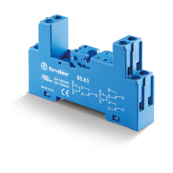 SOCKET