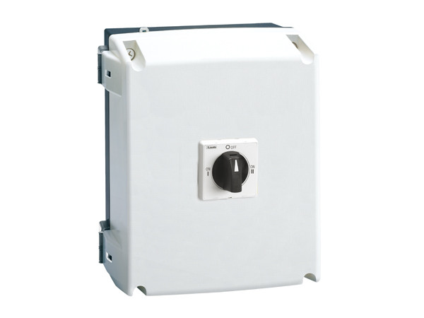 4P ENCLOSED CHANGEOVER SWITCH 80A BLACK PADLOCKABLE HANDLE NEMA4X