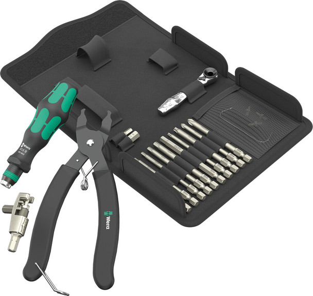 With Wera Zyklop Mini 1 bit ratchet, 816 R bitholding screwdriver, one chain riveter, one chain fastener, spare parts set chain riveter pin, one chain lock tool, 10 bits with 89 mm length, 2 bits with 25 mm length