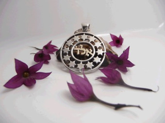 Silver And Gold Kabbalah Pendant For Protection Against Bad Eye With Stars Of David