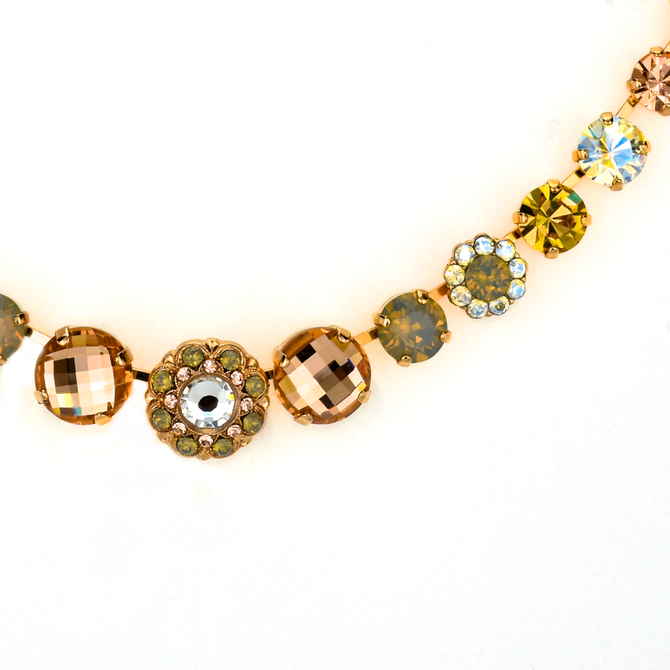 Mariana Petite Flower Necklace in Peace