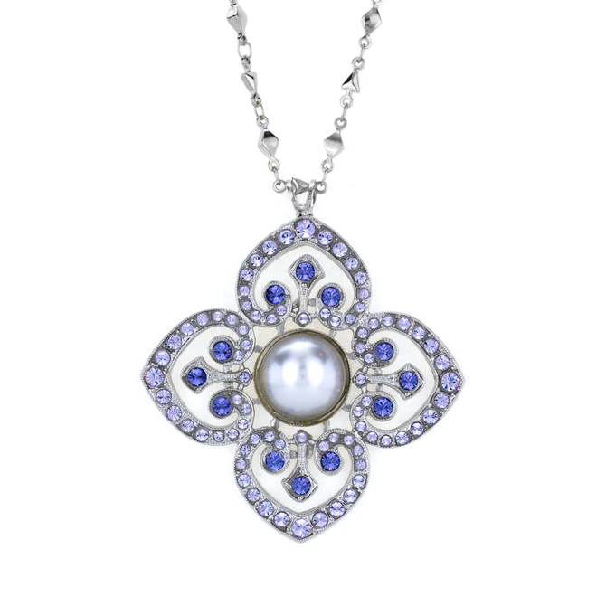 Mariana Pendant with Heart Adornments in Romance