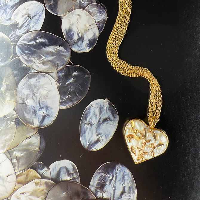 Michal Golan Luster & Light Pearl Medium Heart Necklace