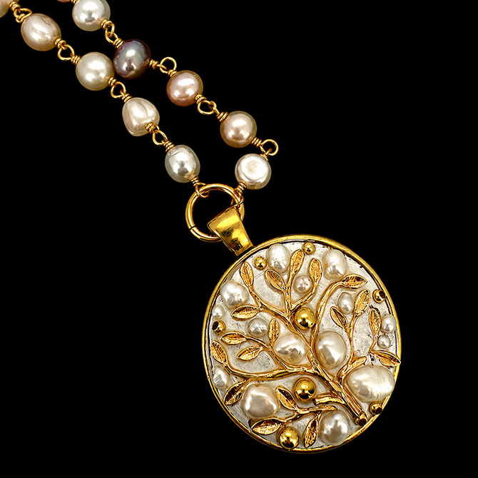 Michal Golan Luster & Light Pearl Medium Circle Necklace