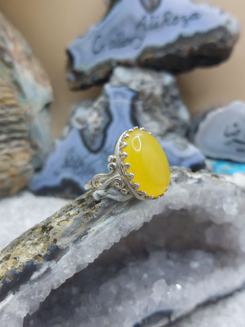 Sharaf al Shams 925 silver sterling ladies ring, Natural Yellow Aqeeq Yemeni,
Sharaf al Shams 925 silver sterling girl ring, Natural Yellow Aqeeq Yemeni,