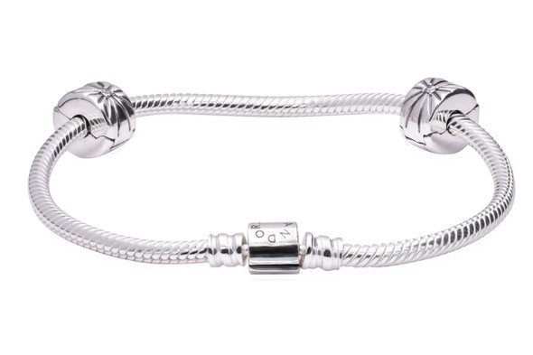 Pandora Sterling Silver Barrel Clasp Iconic Bracelet Gift Set B801513-19