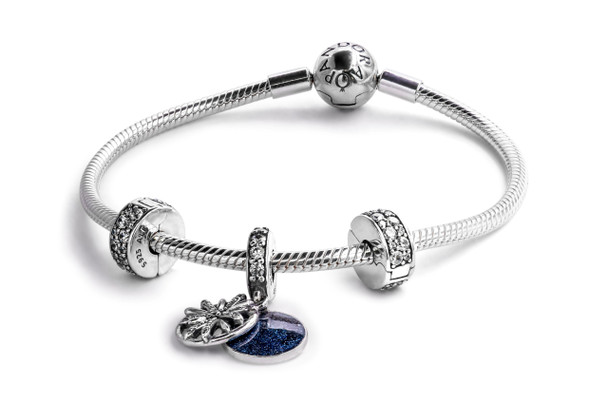 PANDORA Dazzling Wishes Bracelet Gift Set Size 17 B801002-17