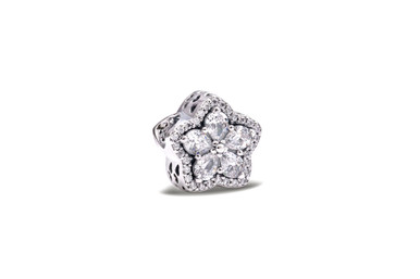 PANDORA Sparkling Snowflake Pave Charm 789224C01