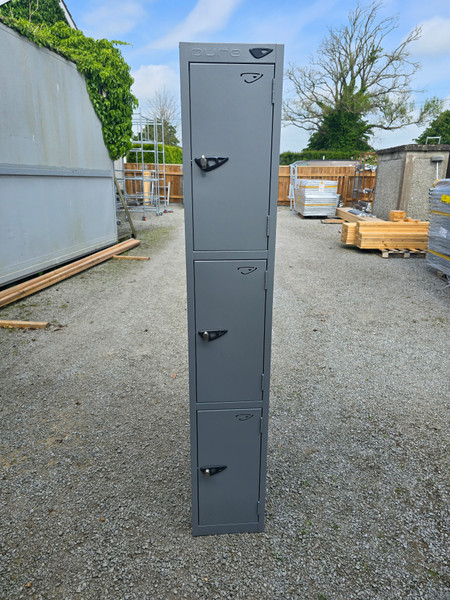 3 door locker