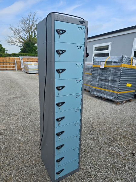 10 door charging locker