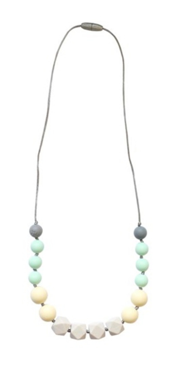 stylish teething necklace for mom