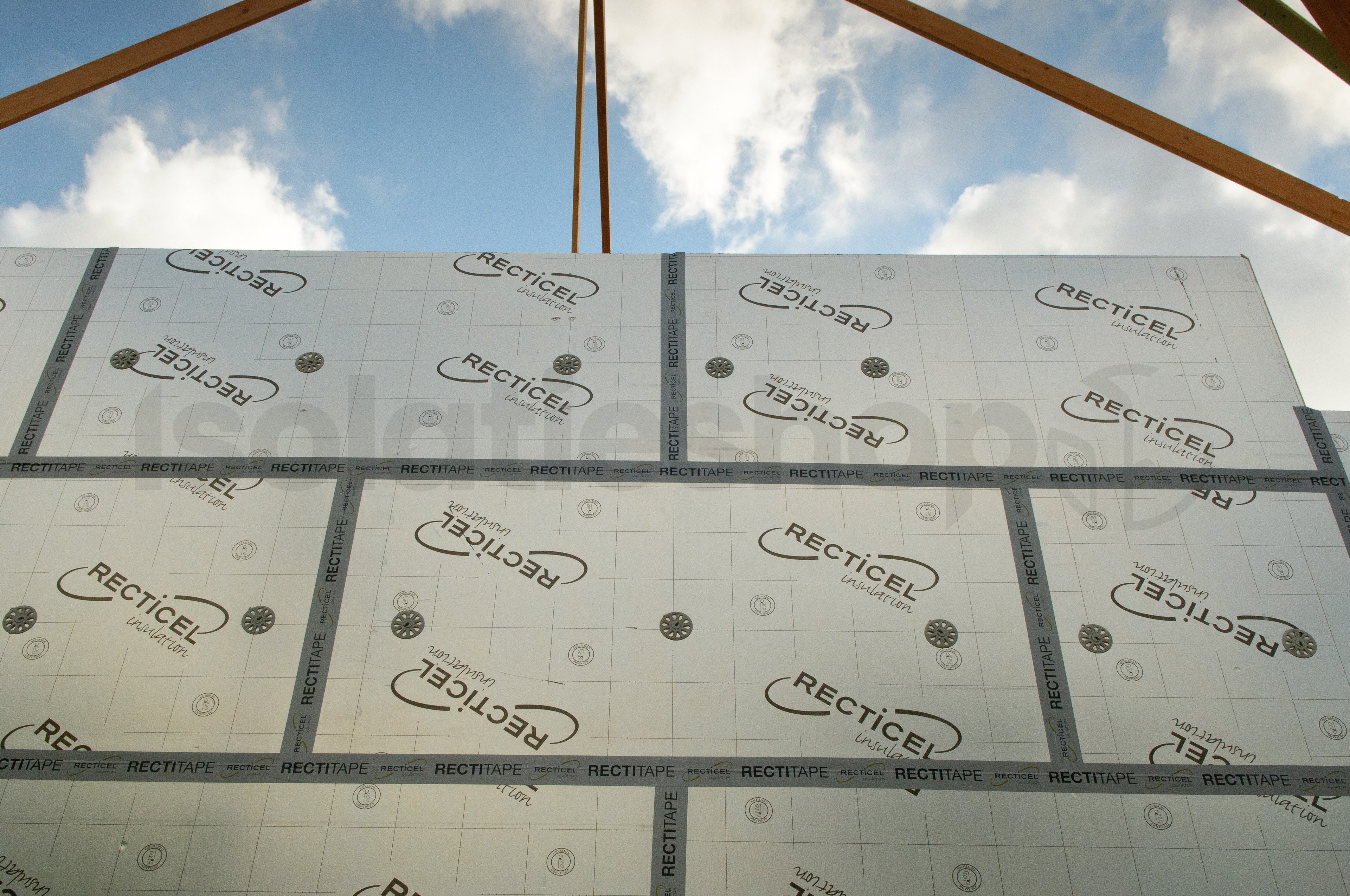 Plaque pour mur creux Polyuréthane (PIR) expansée 1200x600x70mm Rd : 3.18 7p/pack (=5,04 m²)