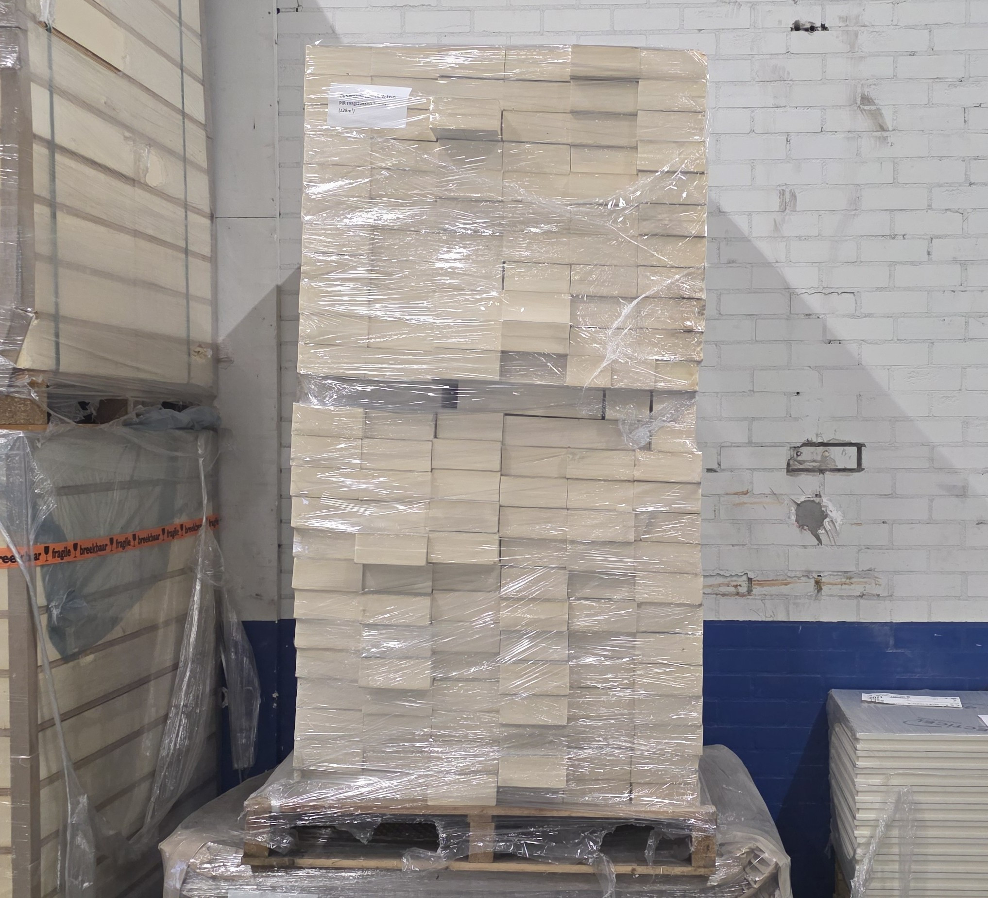 Outletpartij 10619: A-keuze PIR zaagstukken 70mm (ca. 28m²)