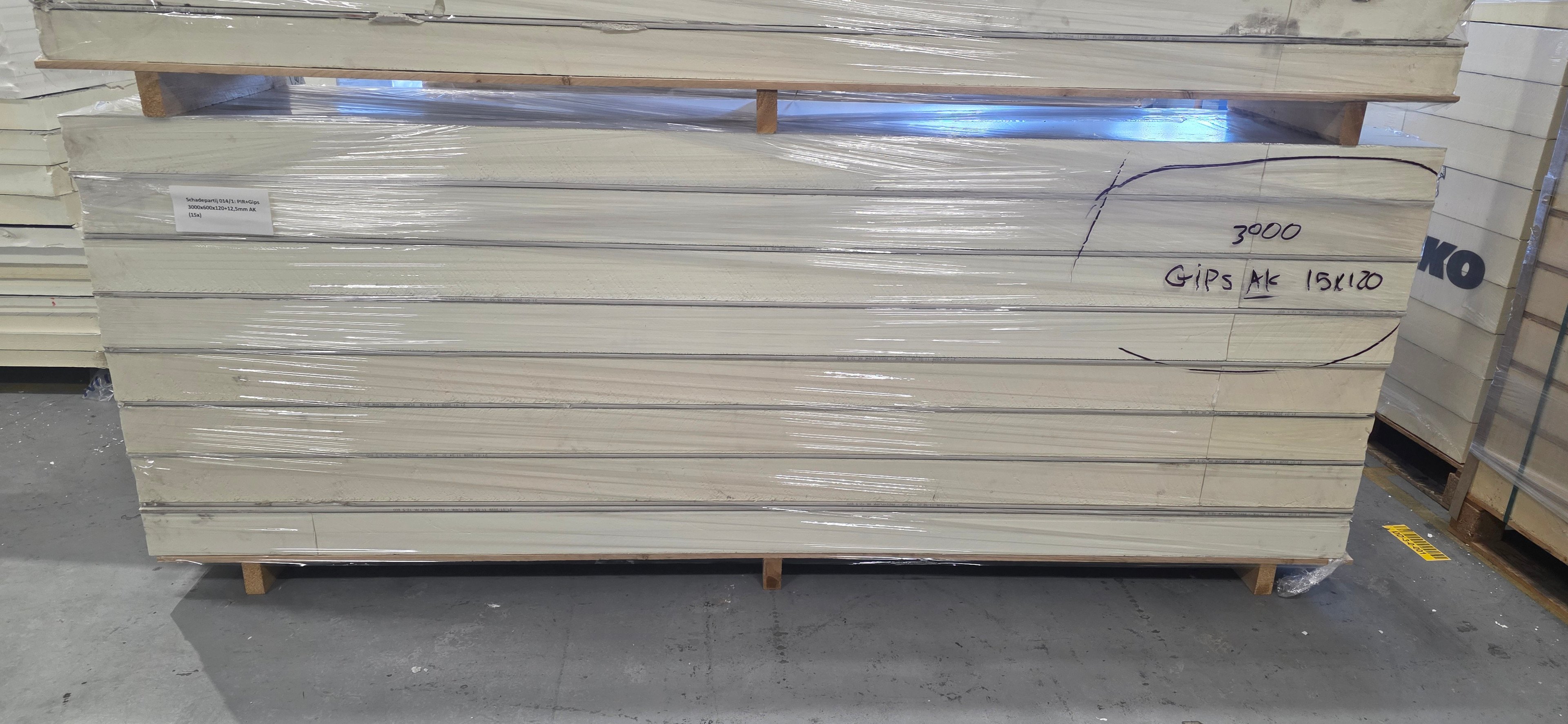 Schadepartij 014/1: PIR+Gips 3000x600x120+12,5mm AK (15x)