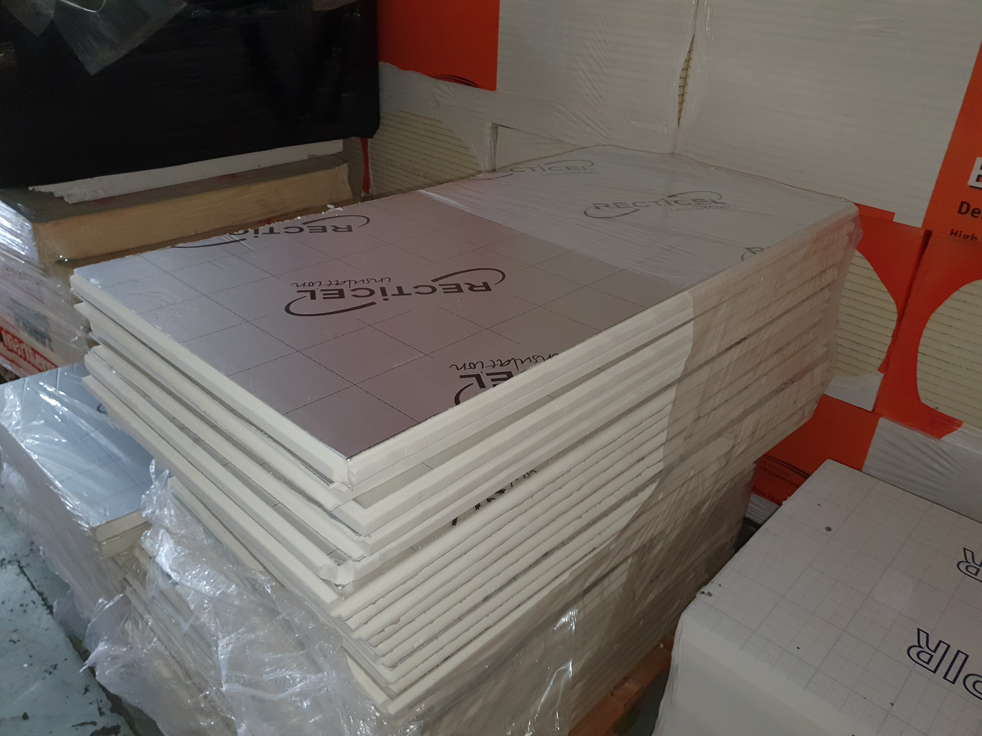 B-keus PIR 2-zijdig aluminium 1200x600x30mm T&G Rd: 1,35 (0,72m2)