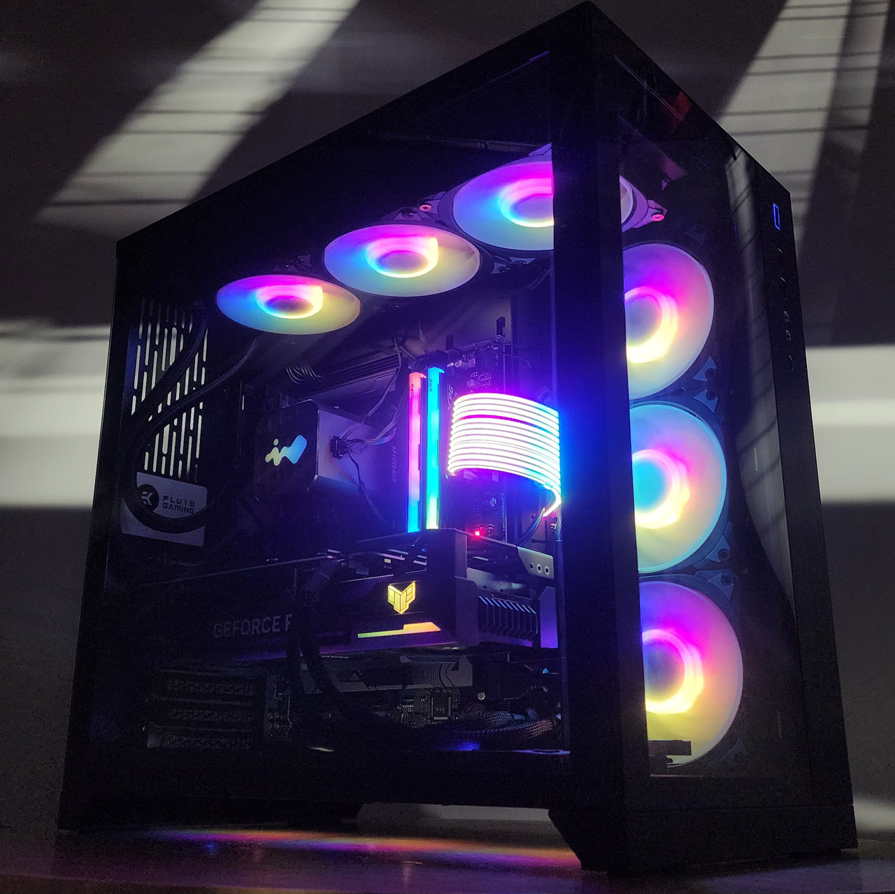 Gaming PC Ryzen 7 7800X3D 32GB RAM 1TB SSD RTX 4070 Ti 12GB