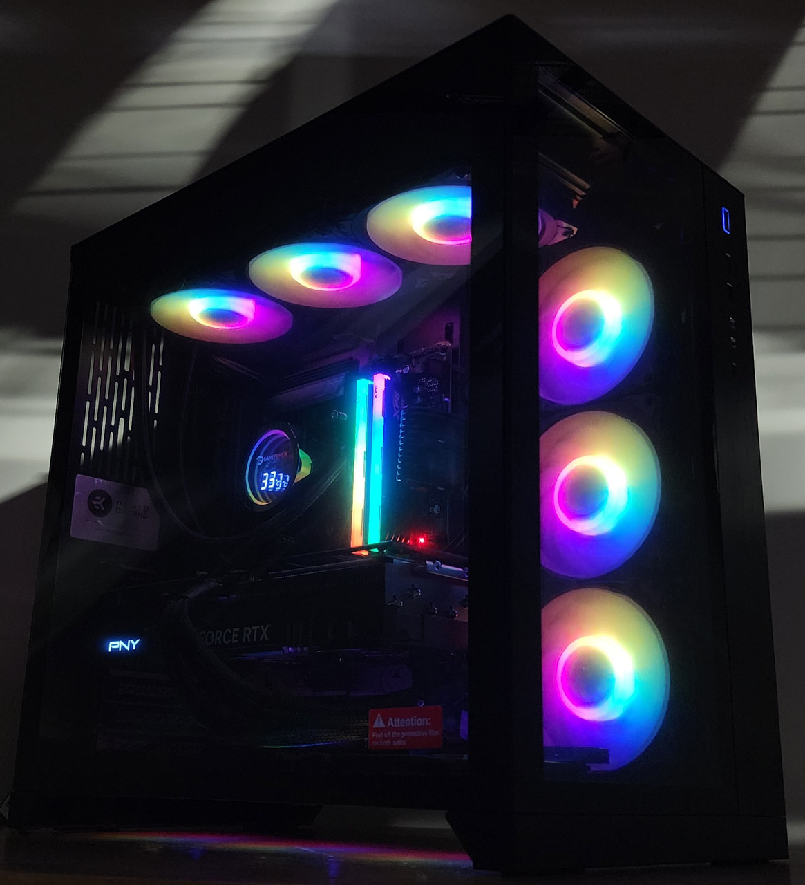 Gaming PC Ryzen 7 7800X3D 32GB RAM 2TB SSD RTX 4070 Ti SUPER 16GB