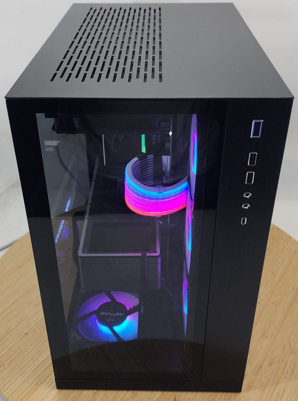 Gaming PC Ryzen 7 9800X3D 32GB RAM 2TB SSD RTX 4070 Ti SUPER 16GB