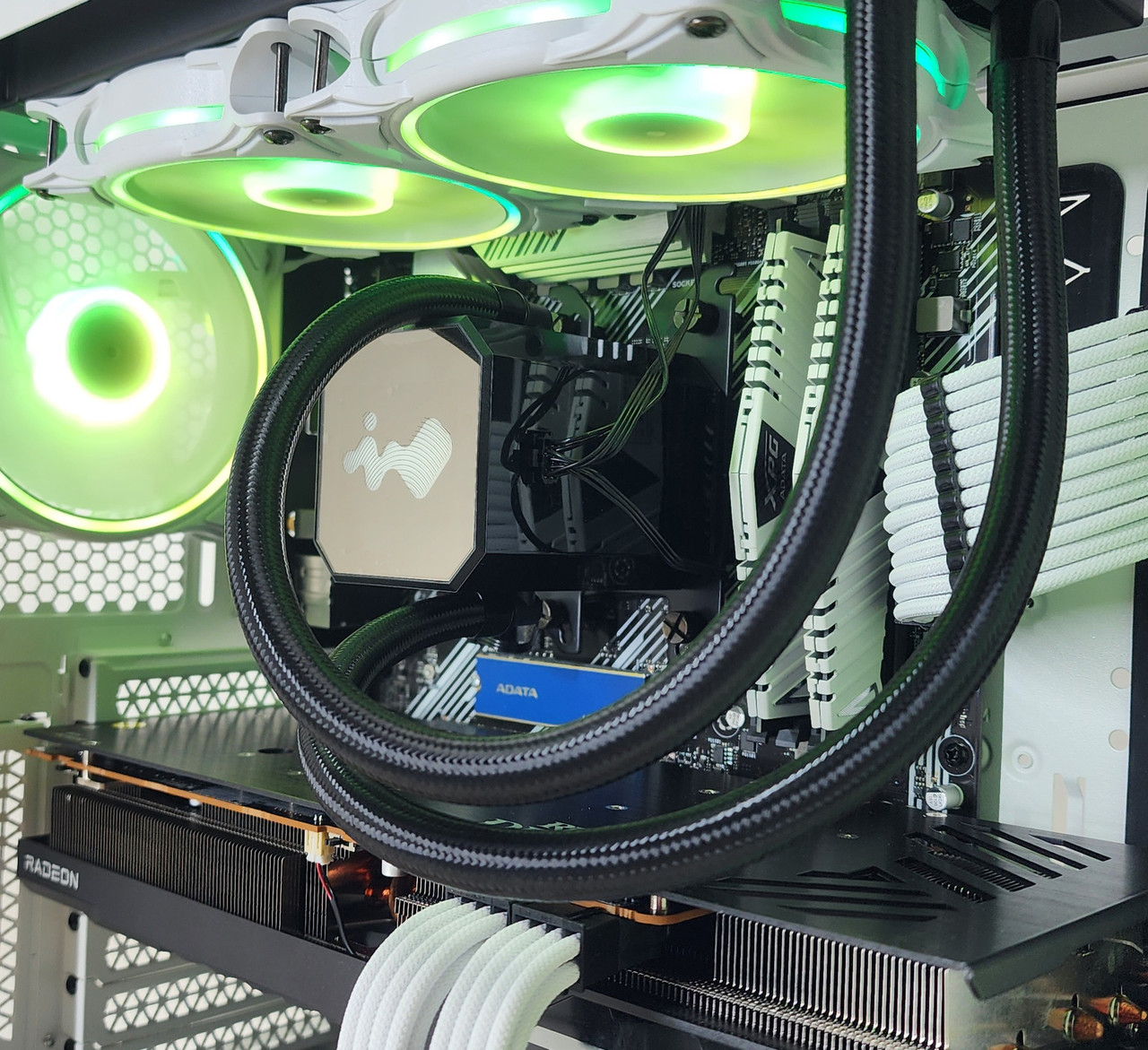 Gaming PC Ryzen 7 5700X 16GB RAM 1TB SSD RX 6800 XT 16GB Windows