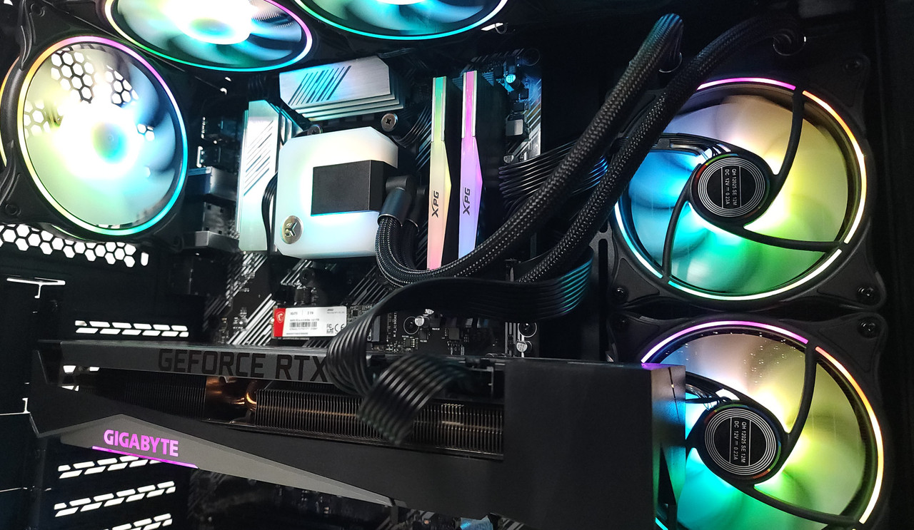 Gaming PC Ryzen 7 5700X3D 4.1GHz 32GB RAM RTX 3070 Ti 8GB RGB