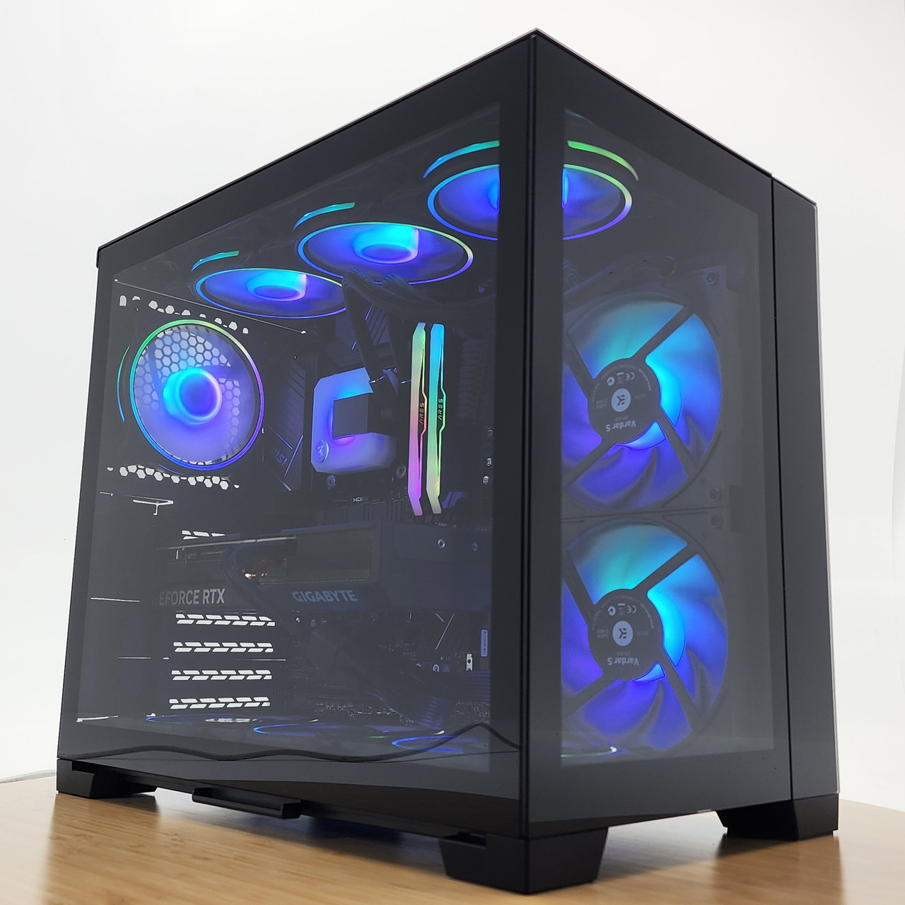 ゲーミングPC i7-14700KF RX7080XT 32GB ゲーミングPC i7-14700KF RX7080XT 32GB ゲーミングPC i7-14700KF