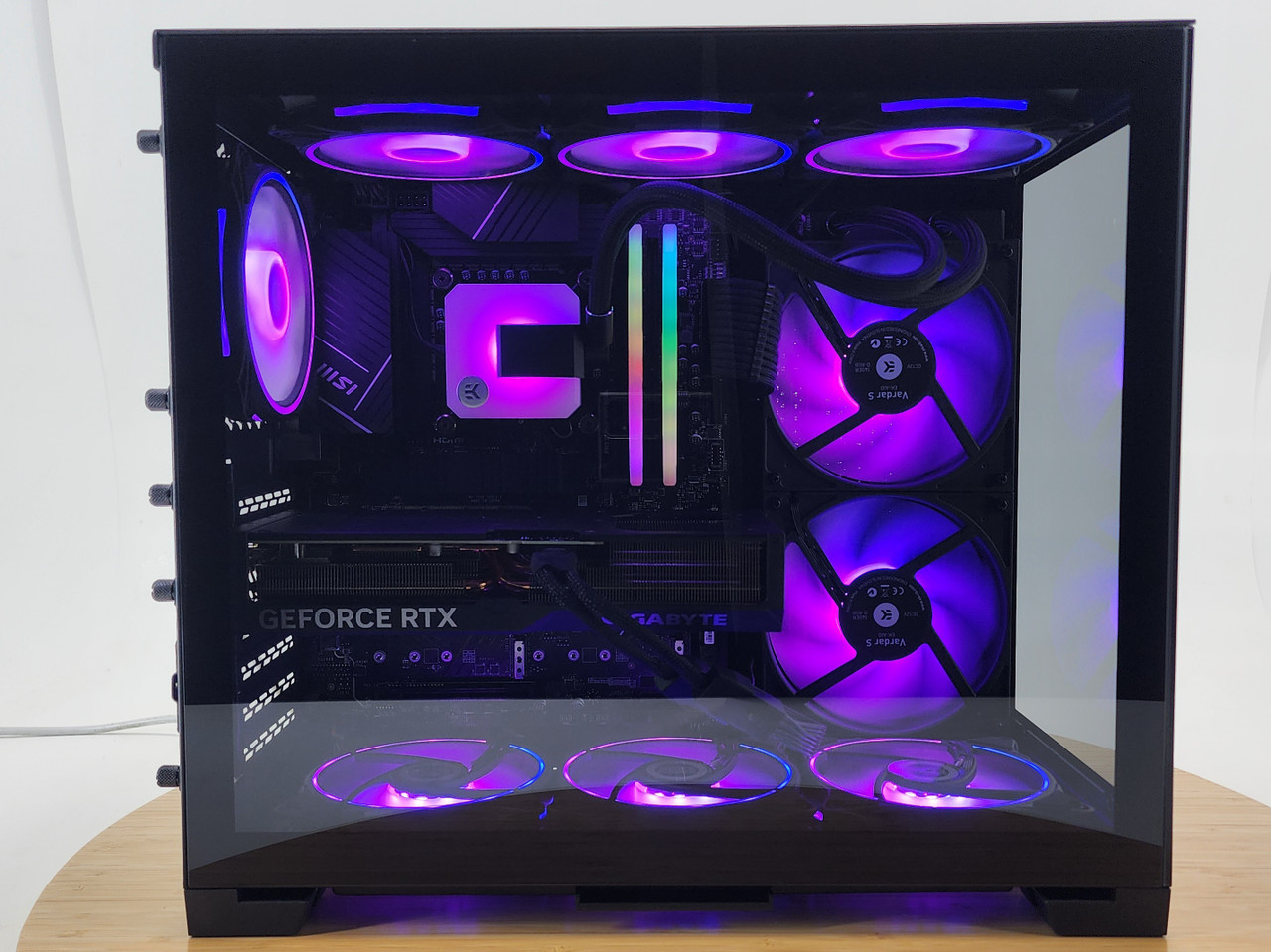 デスクトップパソコン i7-14700K, RTX4070, 32GB, 1TB, Win 11 i7-14700K, RTX4070, 32GB, 1TB, Win 11