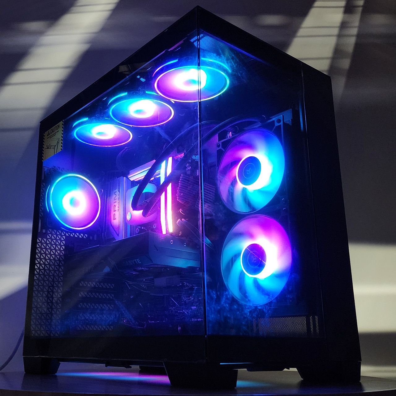Gaming PC Ryzen 7 7800X3D 32GB RAM 1TB SSD RTX 4070 Ti SUPER 16GB 