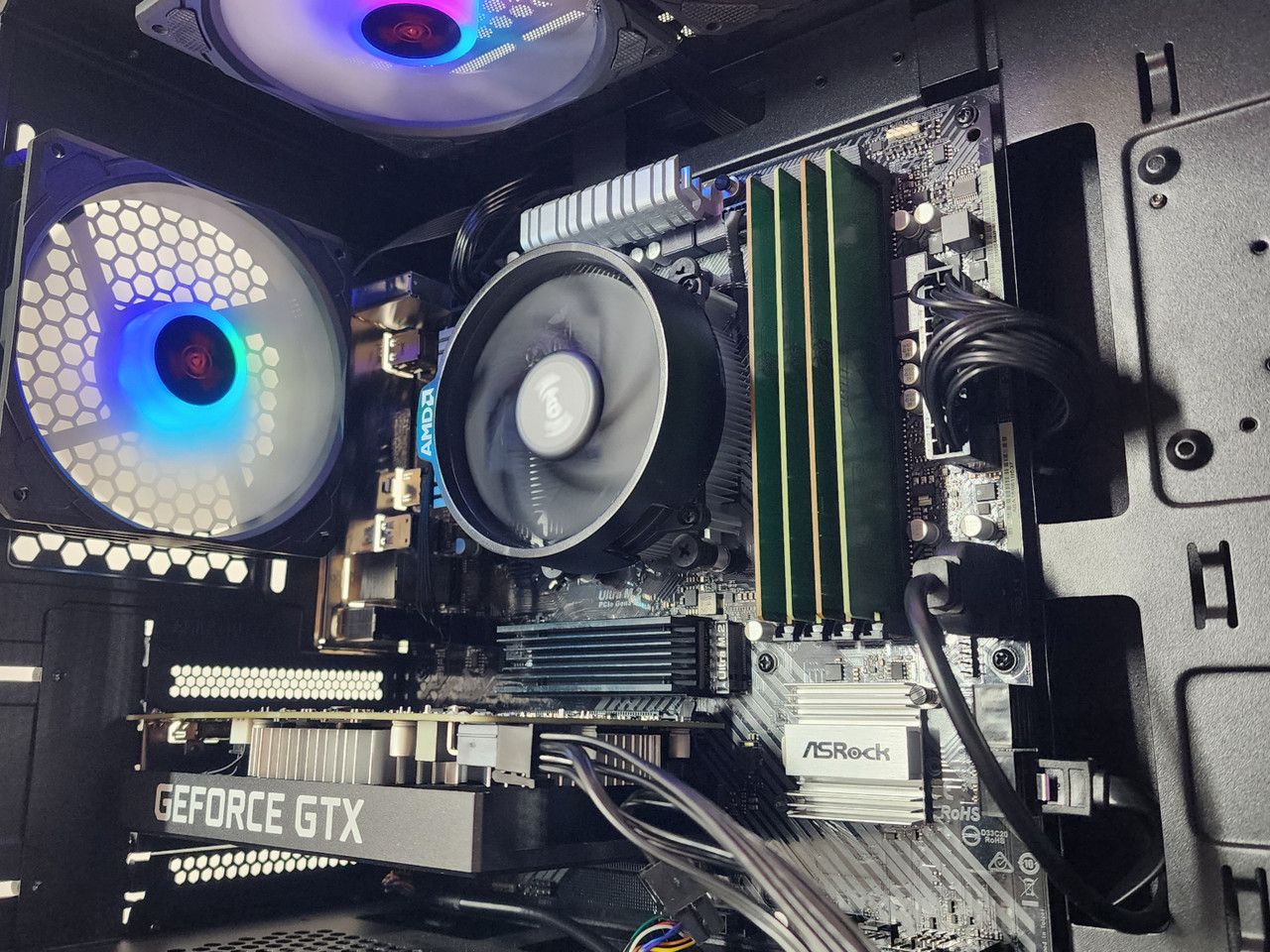 Gaming PC Ryzen 7 2700X 32GB RAM 256GB SSD + 1TB HDD GTX 1650