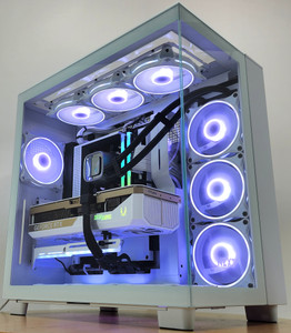 Gaming PC Ryzen 9 9900X 32GB RAM 2TB SSD RTX 5080 16GB Windows 11 Computer Gaming PC Ryzen 9 9900X 32GB RAM 2TB SSD RTX 5080 16GB Windows 11 Computer