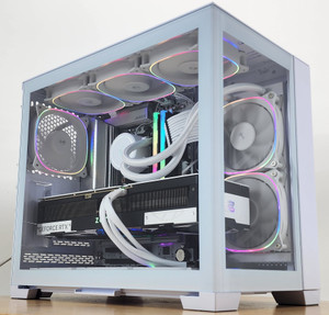 Gaming PC Ryzen 7 7800X3D 32GB RAM 1TB SSD RTX 5070 12GB Windows 11 Computer