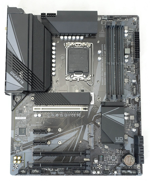 (Read Desc.) GIGABYTE Z690 UD AX DDR4 Intel Z690 ATX M.2 Desktop Motherboard Reconditioned