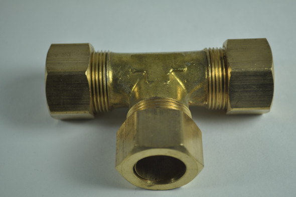 Compression Fitting Tee, 3/4" x 3/4" x 3/4" #01B29F