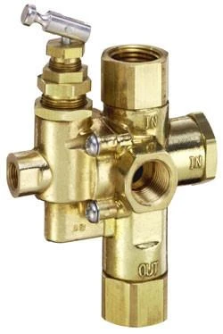 Conrader Pilot / Unloader Valve, 135 PSI #1162B1, brass valve with multiple inlet and outlet ports and a small adjustment lever on top for pressure regulation.