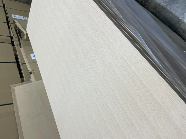 Greenline Industries White Oak | A1 Qs Ps Back K-Cc Uv1 Ls, 3/4" 48.5"X120.5"