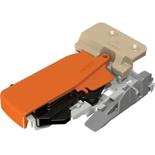 Tandem 563/569 Left-Hand Vertical Locking Device | T51180120L