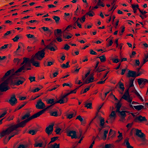 Remembrance Day Poppy Red Roses 100% Cotton Fabric Dress Quilting Poppies 140 Cm