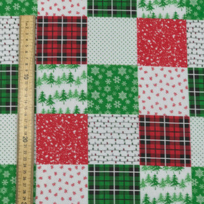 20m Christmas Patchwork Polycotton Fabric 20m Christmas Patchwork Polycotton Fabric
