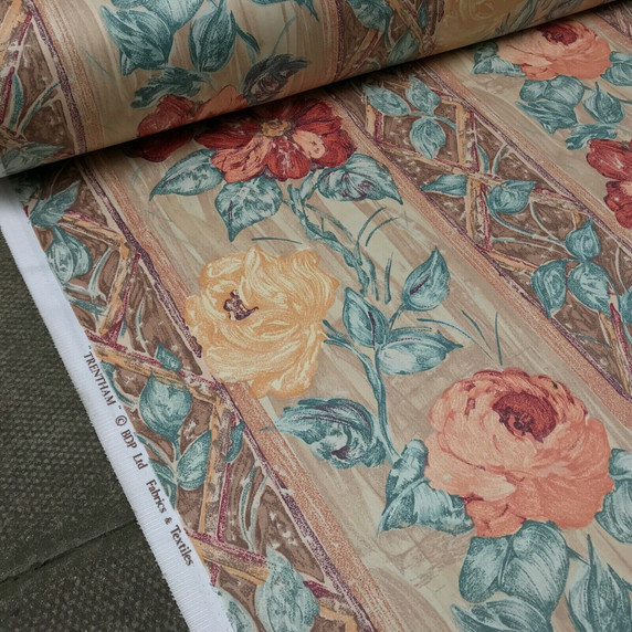 Roses Trentham Vintage Cotton Fabric