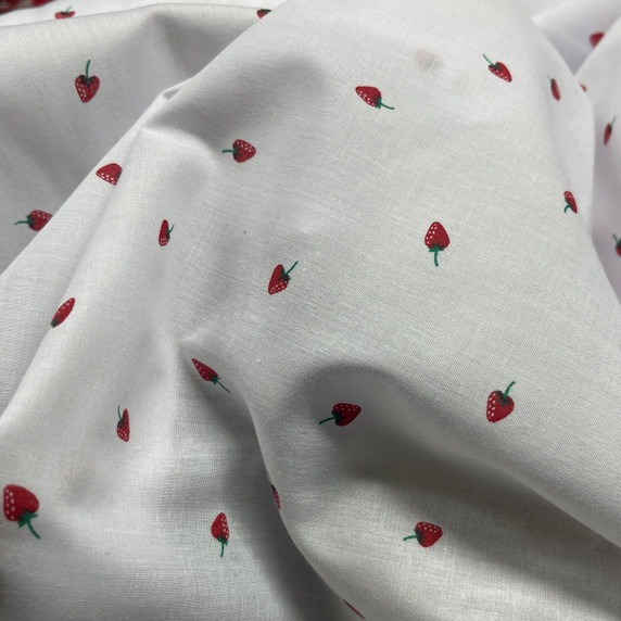 Small Strawberries Print Polycotton Craft Fabric 45", White