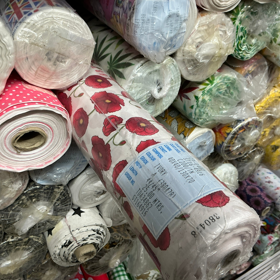 25m Red Poppy Rose & Hubble Cotton Poplin Fabric 45", Ivory 25m Red Poppy Rose & Hubble Cotton Poplin Fabric 45", Ivory