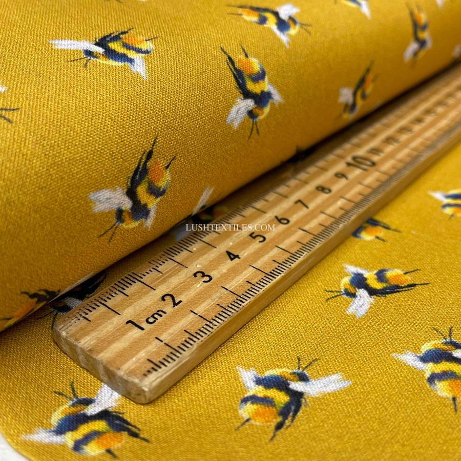 Crafty Bumble Bee Buzzy Bumblebee 100% Cotton Fabric, 140cm Wide Crafty Bumble Bee Buzzy Bumblebee 100% Cotton Fabric, 140cm Wide