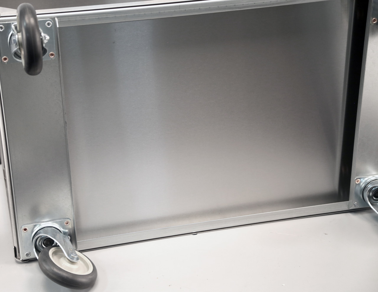LAKESIDE UTILITY CARTS STAINLESS STEEL ANGLE LEG - Medium Duty Cart, 3 Shelves, 22 3/8"W x 39¼"L x 37¼"H, 500 lb Capacity, 5" Swivel Casters, 21" x 35" Shelf, 13 1/8" Clearance