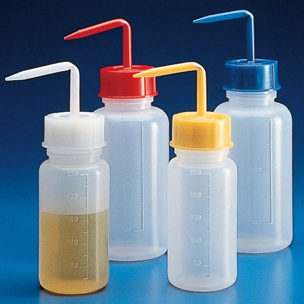 GLOBE SCIENTIFIC WASH BOTTLES Wash Bottle, Squeeze with Wide Mouth, Screw Cap, Polyethylene, 500ml, Clear/ Natural, 10/cs