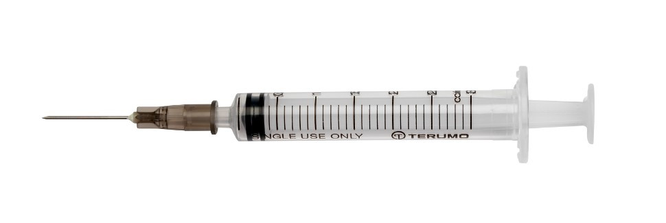 TERUMO 3CC SYRINGE WITH NEEDLE Syringe with Safety Needle, Luer Lock Tip, 3cc, 20G x 1-1/2", 100/bx, 10 bx/cs (US Only)